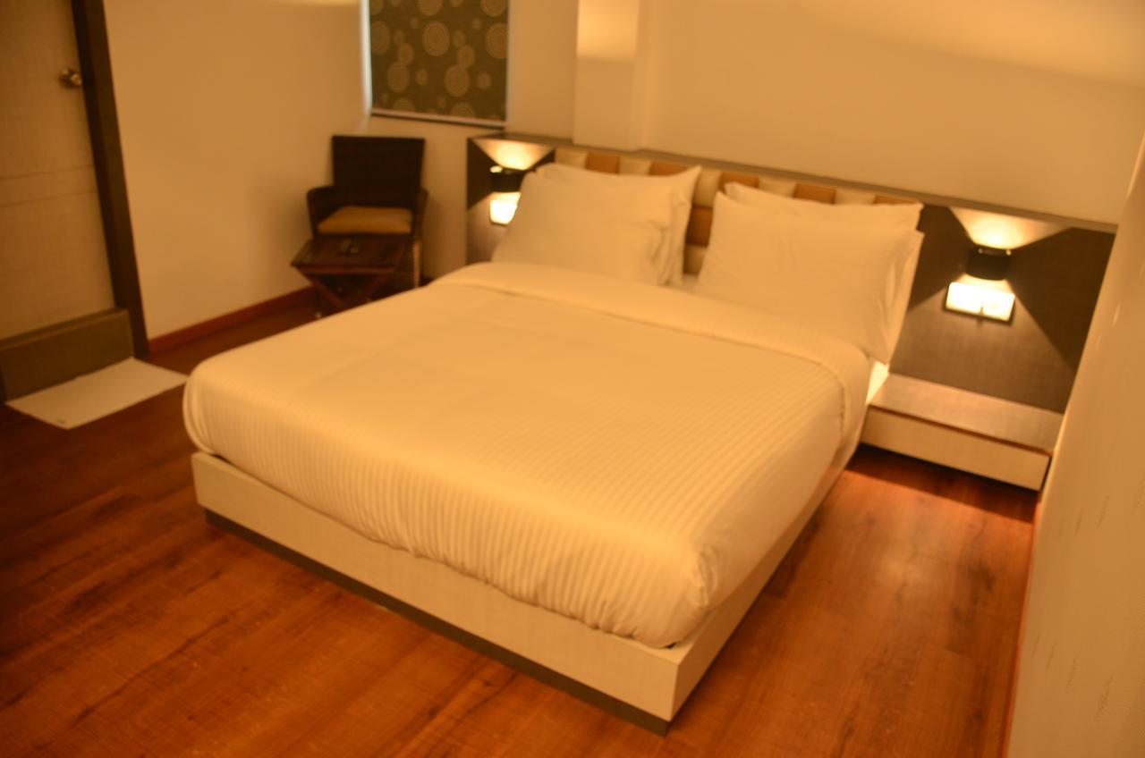 שילונג Hotel Aura מראה חיצוני תמונה