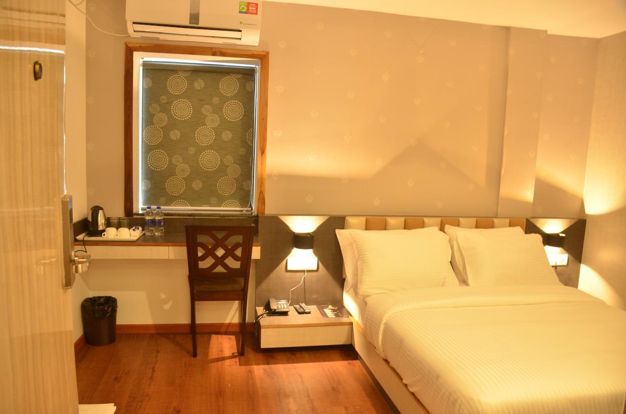 שילונג Hotel Aura מראה חיצוני תמונה