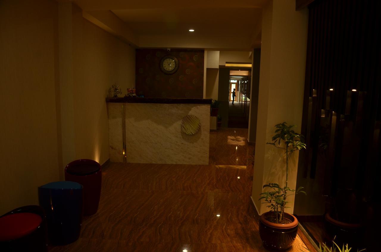 שילונג Hotel Aura מראה חיצוני תמונה