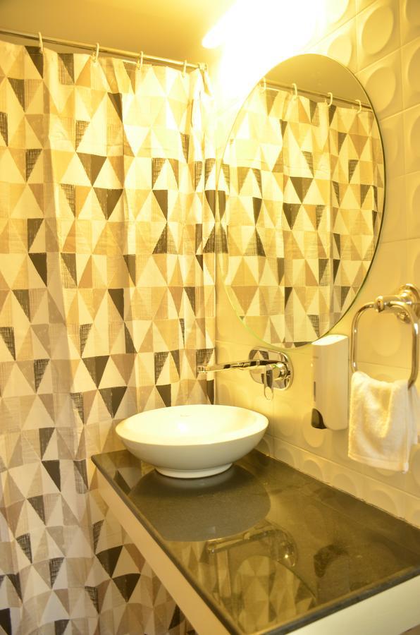 שילונג Hotel Aura מראה חיצוני תמונה