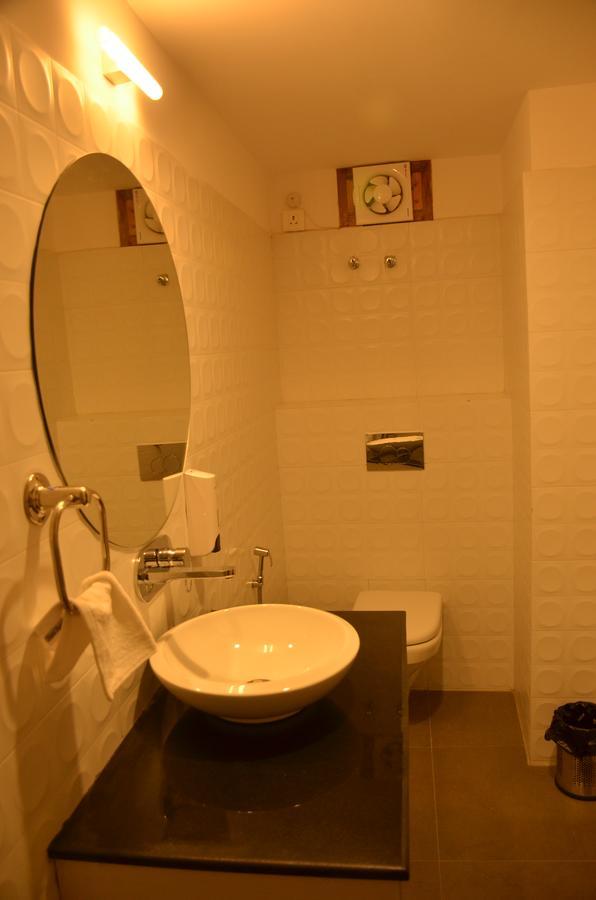 שילונג Hotel Aura מראה חיצוני תמונה